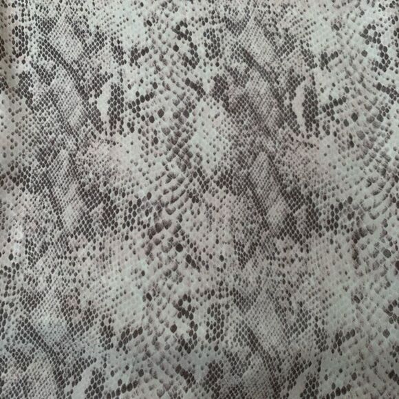 Snake print Loft top - Picture 9 of 9